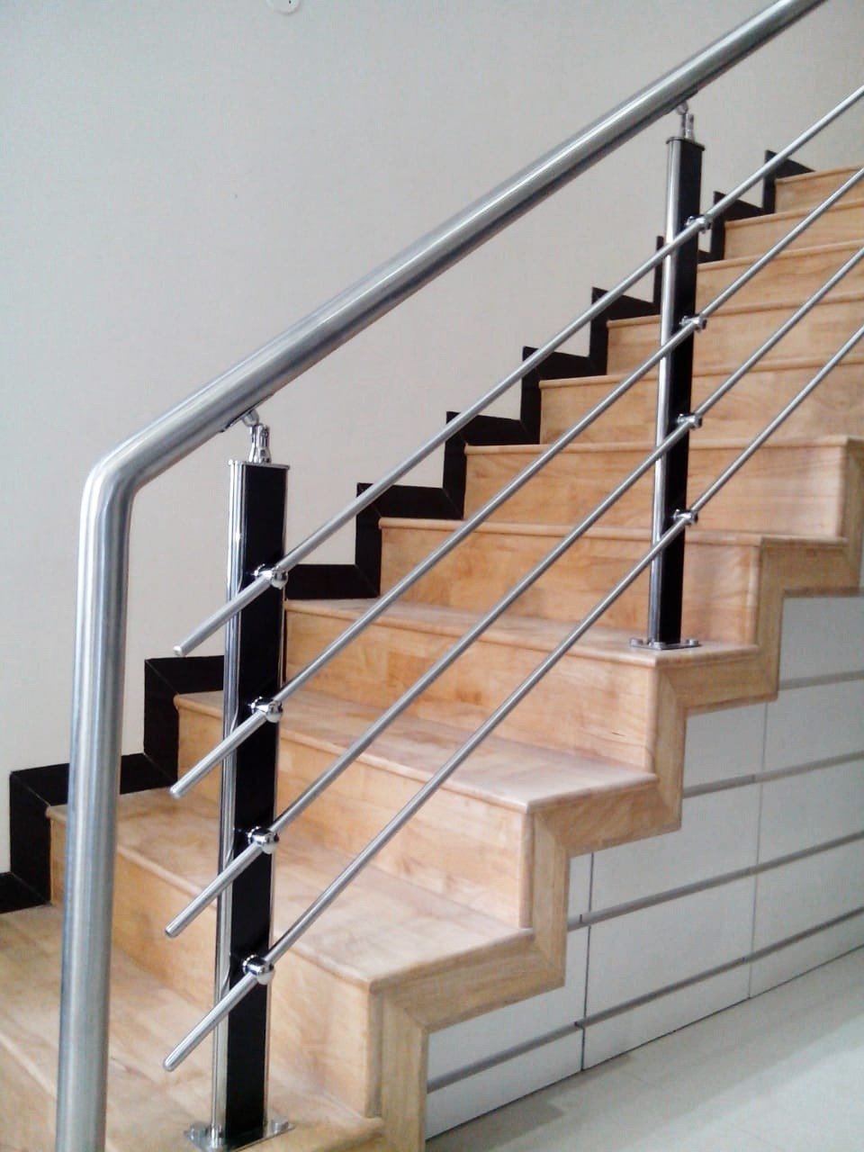 Railing r3